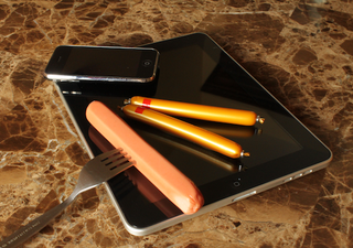 Illustration for article titled Sausage Stylus Review: A Surprisingly Useful iPad Accessory