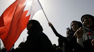 Bahrain protesters defy crackdown to bury dead. (Getty Images)