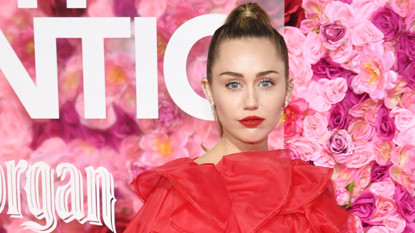 Miley Cyrus on Recording With Men & Queer Relationships