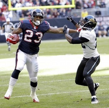 Illustration for article titled Arian Foster Is Humble, But Also Wouldn't Mind A Giant New Contract
