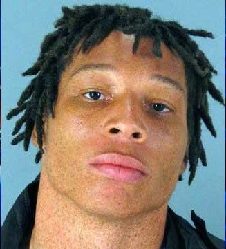 Deshon Marman got kicked off a plane for sagging pants. (Google)