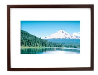 Illustration for article titled Mustek PF-T150 Digital Photo Frame is All That ... and An Awesome Touchscreen