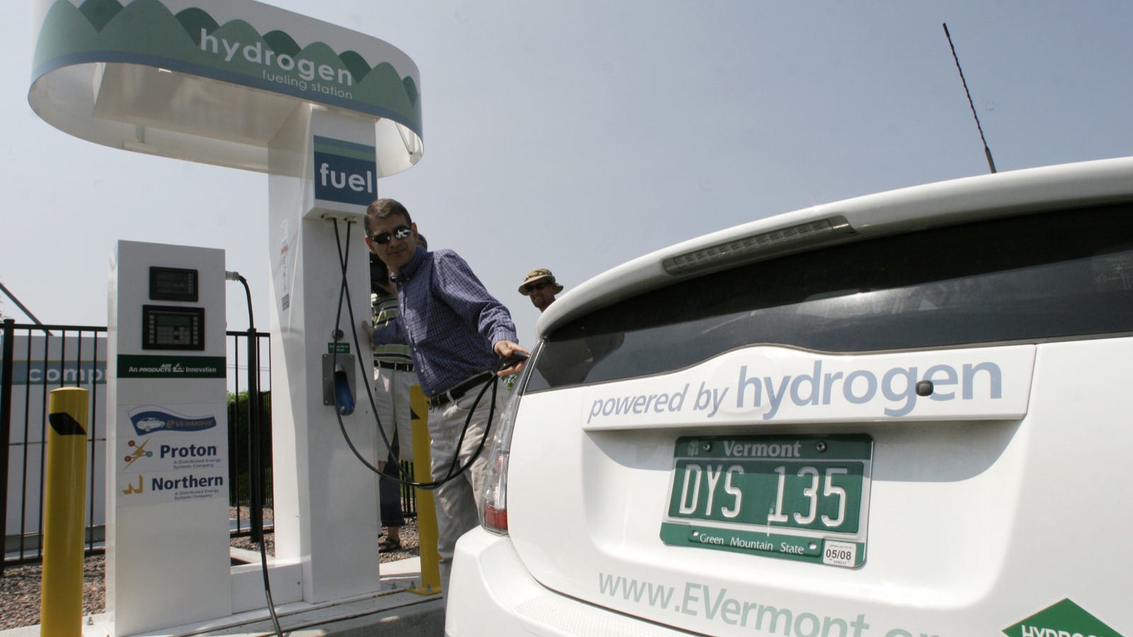 RÃ©sultat de recherche d'images pour "high tech gas pump"