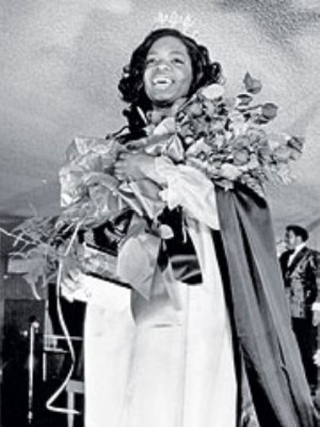 Illustration for article titled The Ultimate Oprah Time Line