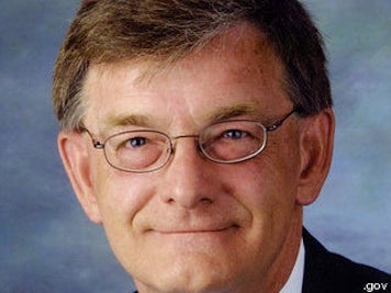 Illustration for article titled Gun-Toting State Rep Hanging Around Outside Planned Parenthood Won't Be Charged