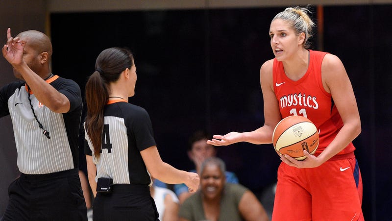 Illustration for article titled The WNBA All-Star Game Will Include One Really Dumb Rule Change