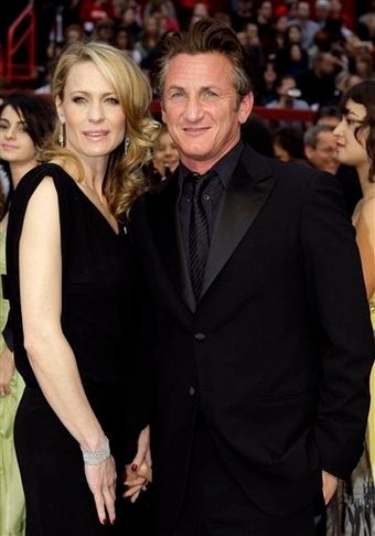 Illustration for article titled Sean Penn Files For Separation; Christina Applegate Is A "Most Beautiful" Person