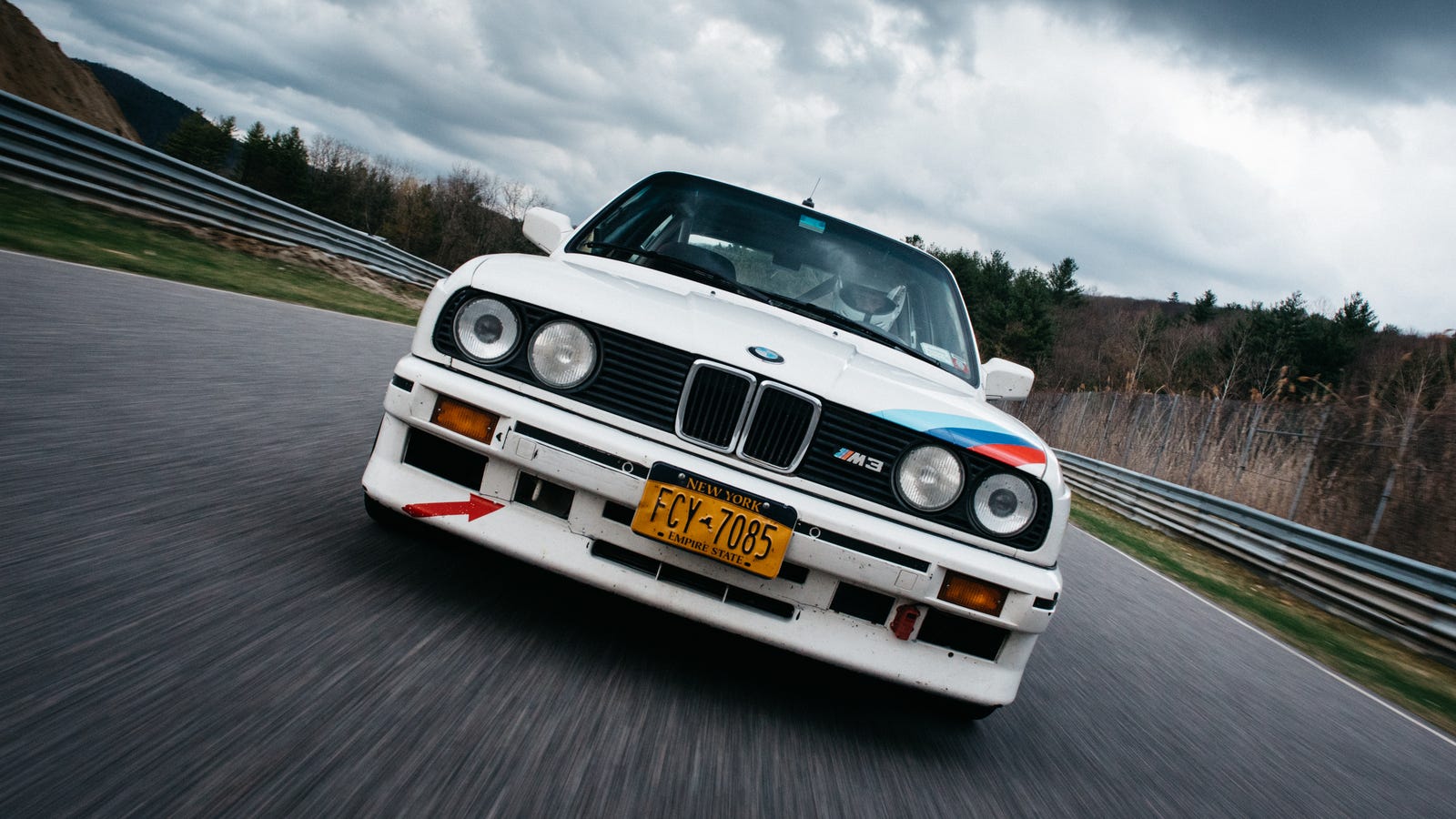 Your Ridiculously Awesome BMW E30 M3 Wallpaper Is Here - 1600 x 900 jpeg 201kB