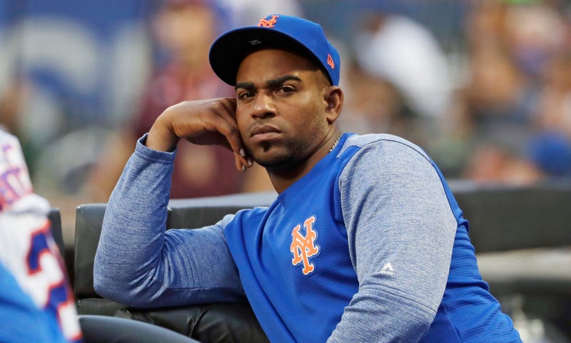 Illustration for article titled Mets Say Yoenis Cespedes Suffered "Ankle Fractures" In An Incident On His Ranch