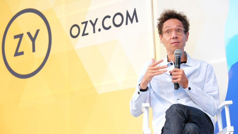 Illustration for article titled Malcolm Gladwell Goes On Bill Simmons's Podcast To Dust Off The Oldest, Dumbest Defense Of Joe Paterno
