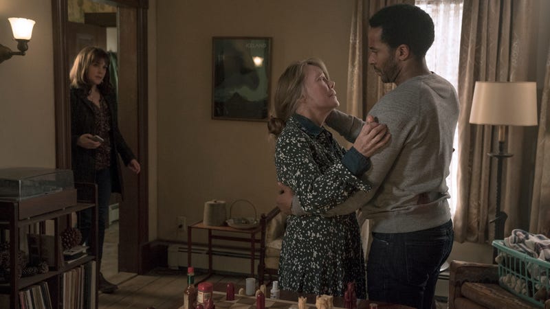 Melanie Lynskey (left), Sissy Spacek, André Holland