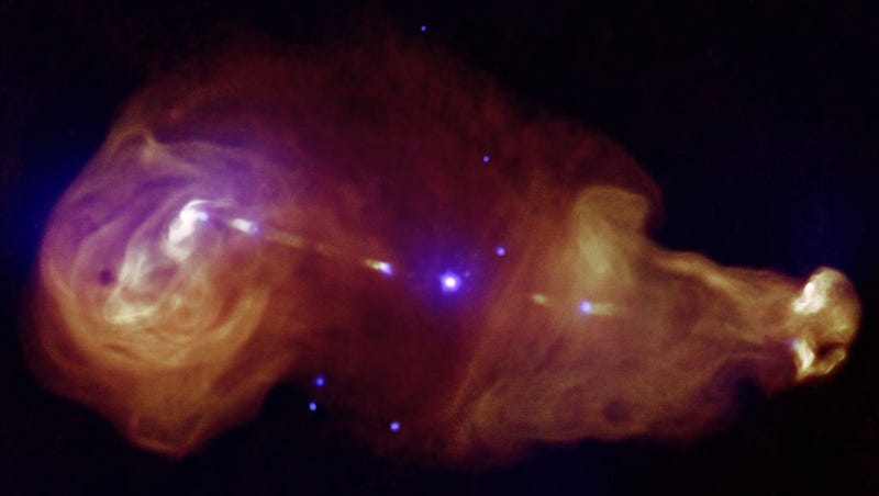 Illustration for article titled Black Holes Only Go Truly Black if They're Really Big