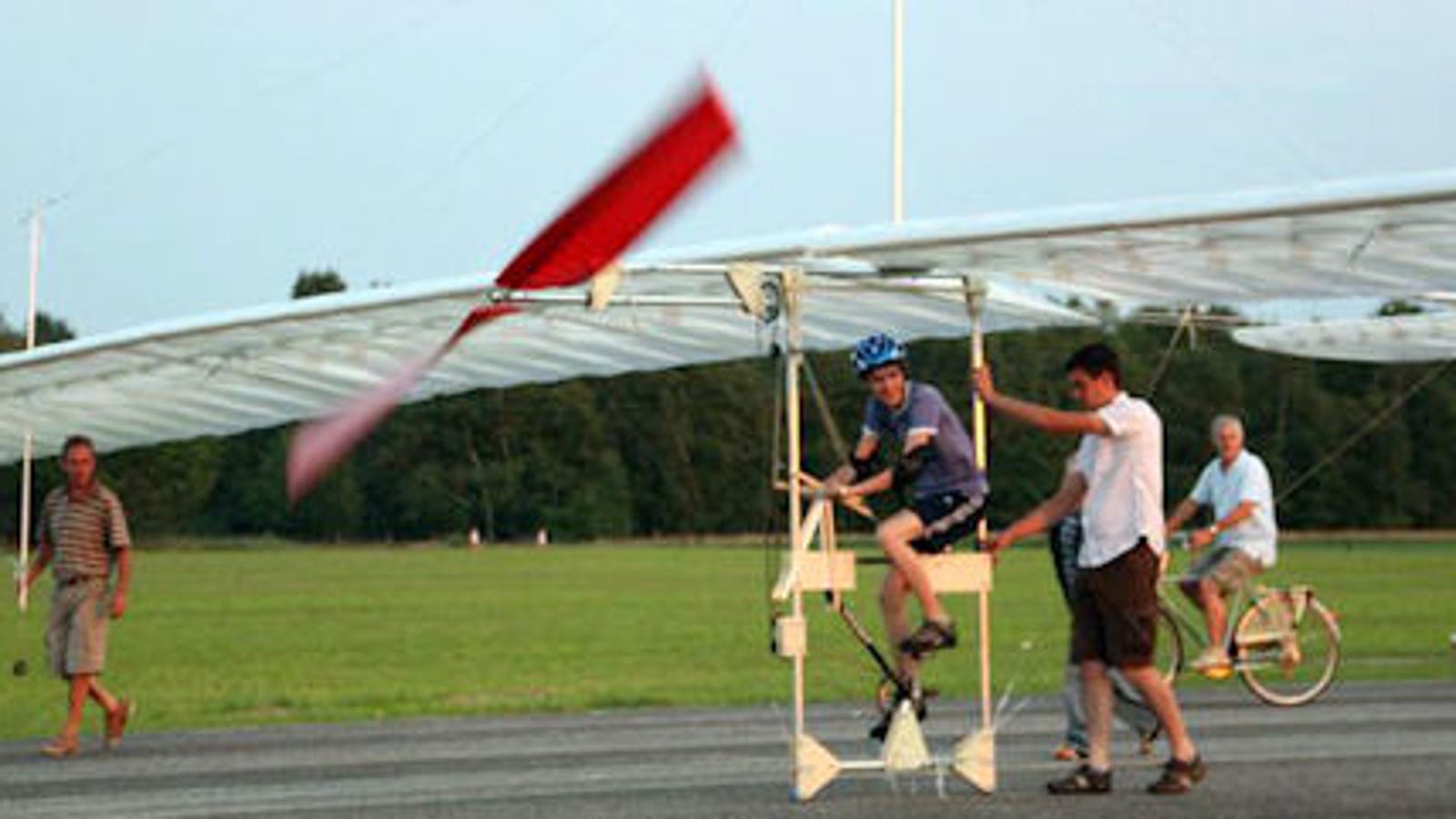 Crazy Teenager Takes Off In Homemade Pedal-Powered Aircraft