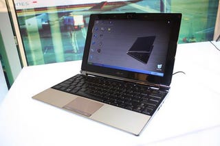 Illustration for article titled Asus S101 Looks Thin and Pretty In Real Life, Too