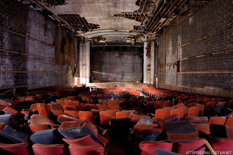 Illustration for article titled The show will never go on again — the most resplendent abandoned theaters across America