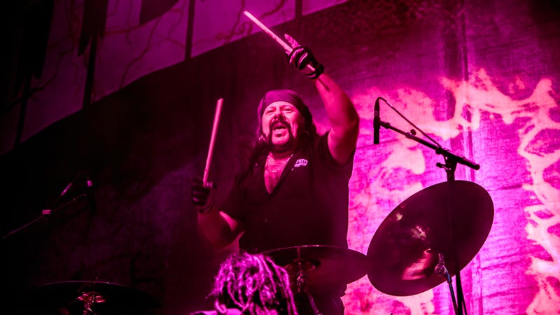 Illustration for article titled R.I.P. Pantera drummer Vinnie Paul