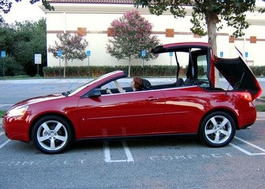 Illustration for article titled Anyone Remember That Time Pontiac Made a Hardtop Convertible?