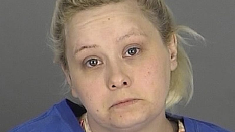 Illustration for article titled Mom Arrested For Arranging, Bringing Knife to Teen Daughter's Fistfight