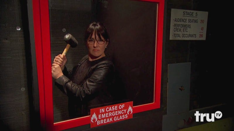 Illustration for article titled Ricki Lake takes charge in a Talk Show The Game Show exclusive