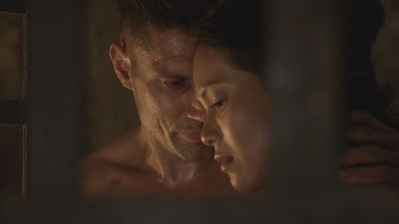 Manu Bennett, Lesley-Ann Brandt (Starz)
