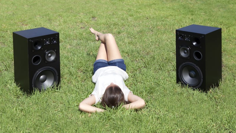 four-easy-ways-to-listen-to-your-music-outdoors