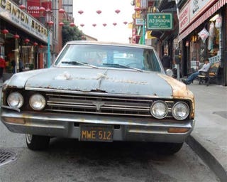 Illustration for article titled 1964 Oldsmobile F-85 A Fixture In San Francisco's Chinatown
