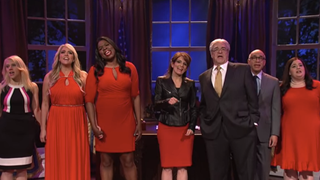 On an overstuffed finale, Tina Fey comes back to shut down <i>Saturday Night Live for the season