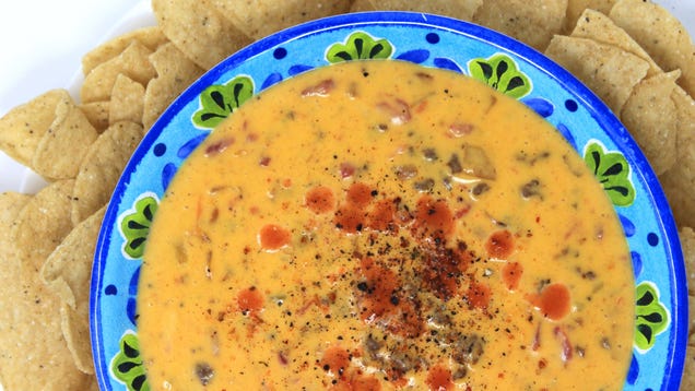 Make New Mexico green chile cheeseburgers in queso form