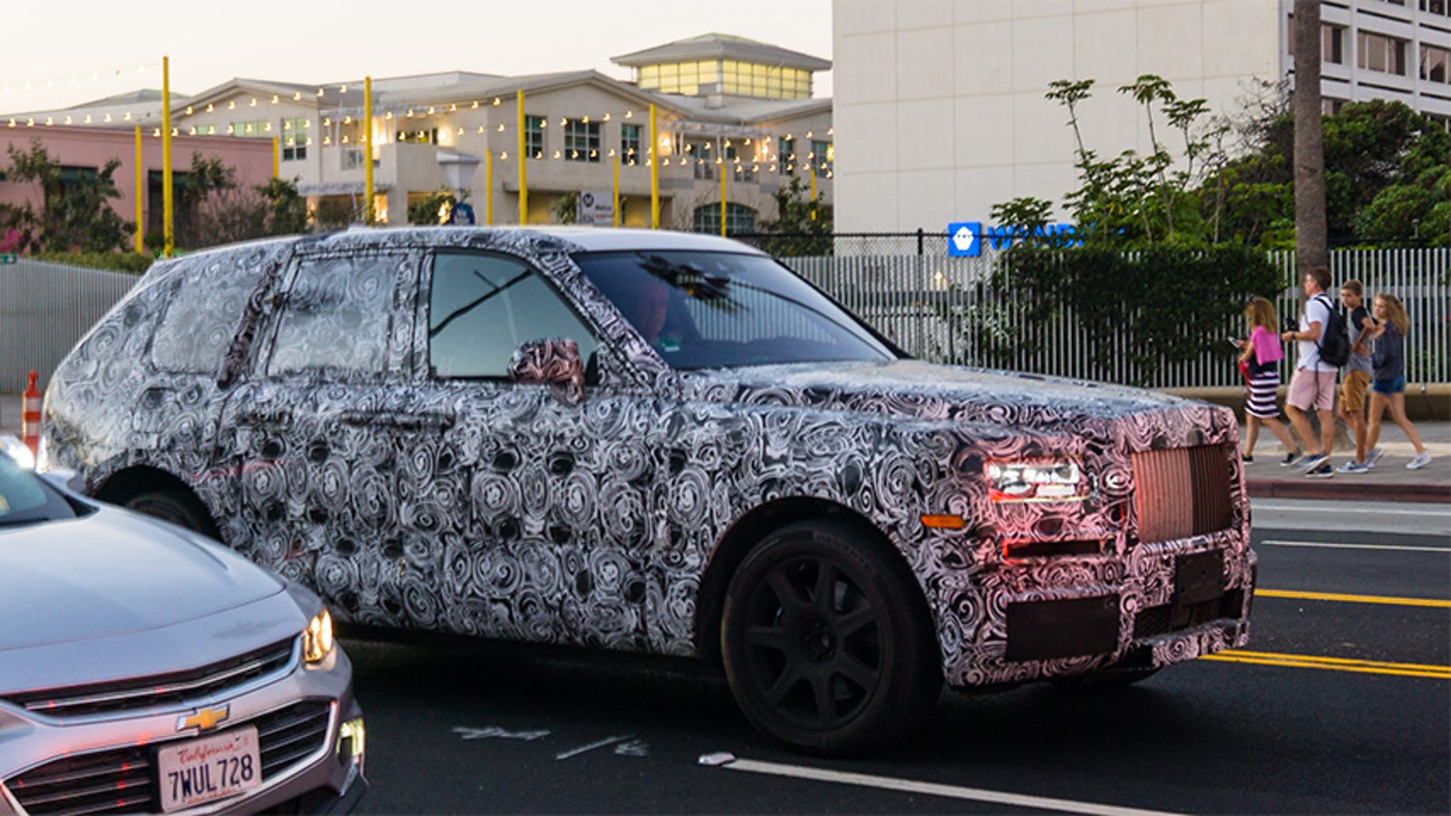 The Rolls Royce Suv Is Already Stuck In La Traffic