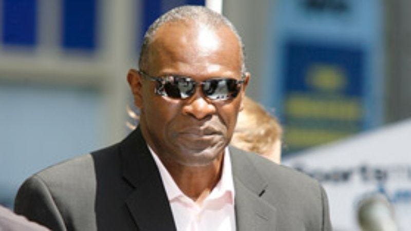 Illustration for article titled Drunken Carl Lewis Crashes Olympics