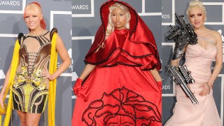 Illustration for article titled Sartorial Inanity Abounds on Grammys Red Carpet