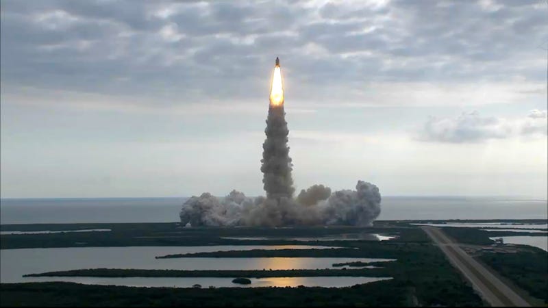 Illustration for article titled The Last Launch of Endeavour Was Perfect
