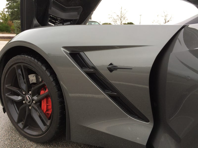 Illustration for article titled How I Was Able To Get A Hold Of A 2015 C7 Corvette To Drive