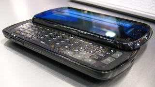 Illustration for article titled Samsung Stratosphere Hands On: For Keyboard-Loving Internet-Hounds