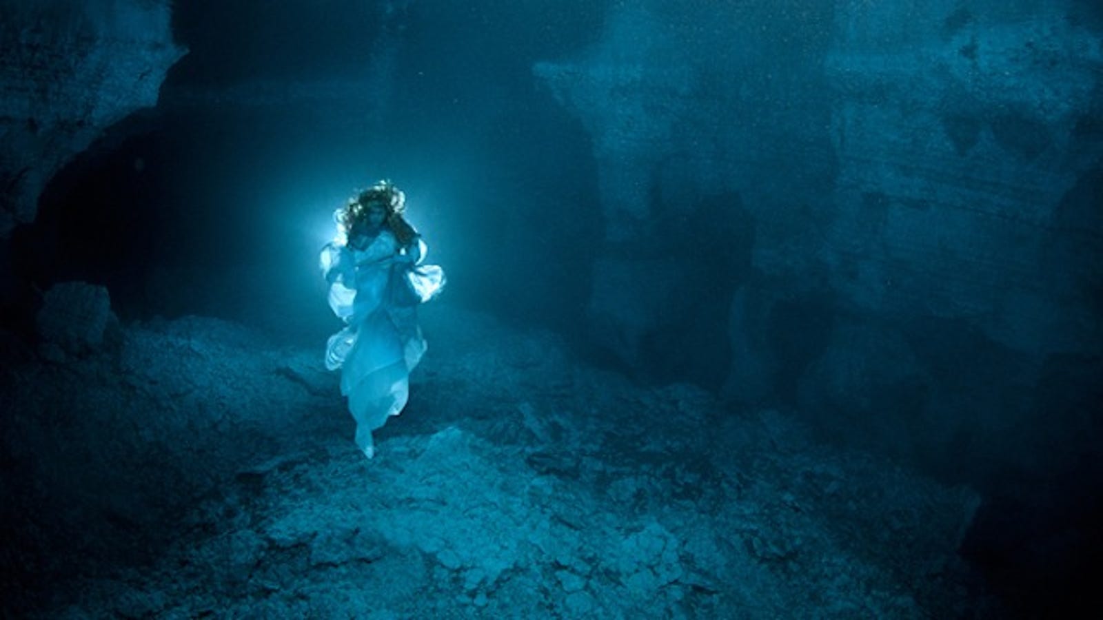 Ethereal Photos Of The Spirit That Haunts Russias Underwater Crystal Cave