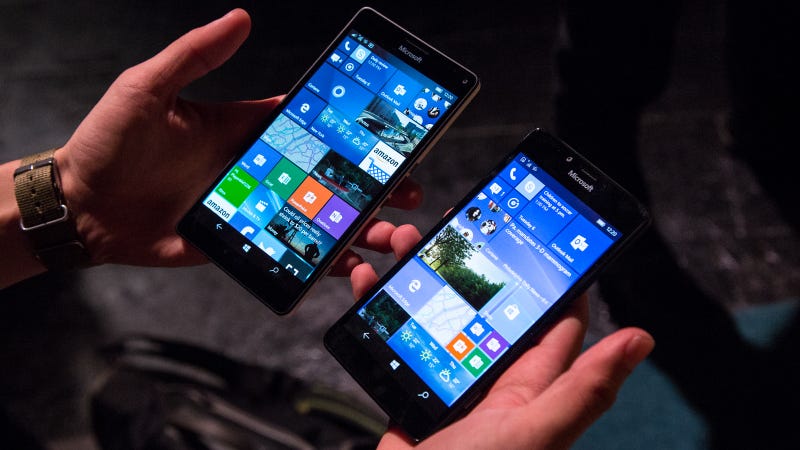 Illustration for article titled Lumia 950 and 950XL Hands-On: Hello Again, Windows Phone