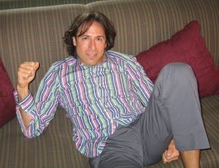 Illustration for article titled George Clooney Beat Up This Guy