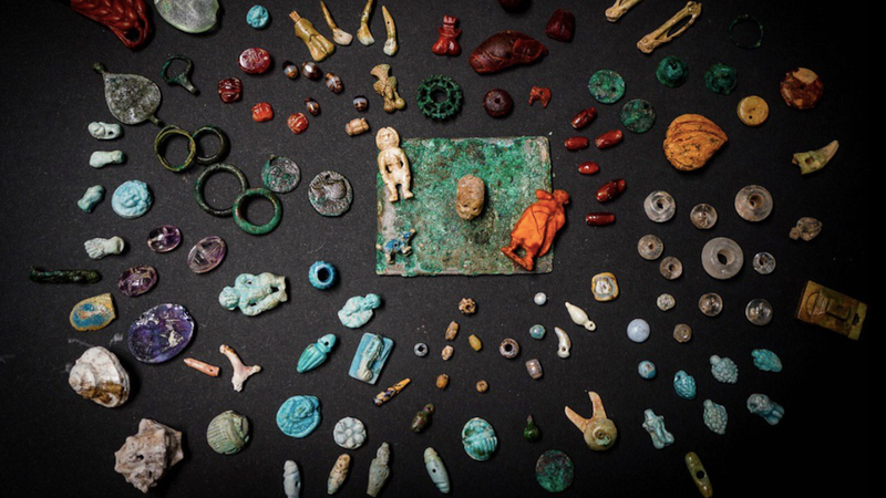 Illustration for article titled Little Penises and Other Tiny Artifacts Were Discovered in Pompeii