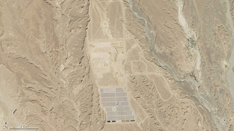 Illustration for article titled A Massive Solar Power Plant Is Taking Shape in the Sahara Desert
