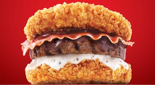 Illustration for article titled The new Double Down burger is even more ridiculous than the original