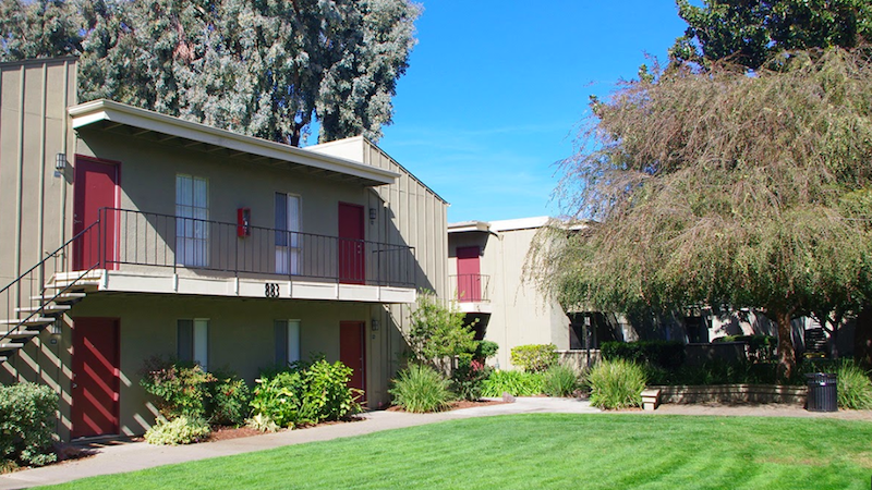 Illustration for article titled Hundreds of Tenants Will Be Displaced By the 'Largest-Ever' Silicon Valley Eviction