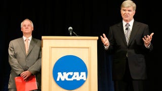 Illustration for article titled What If Big-Time College Football Abandoned The NCAA?