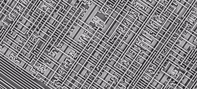 Zoom into a microchip video causes brain meltdown in my sorry skull