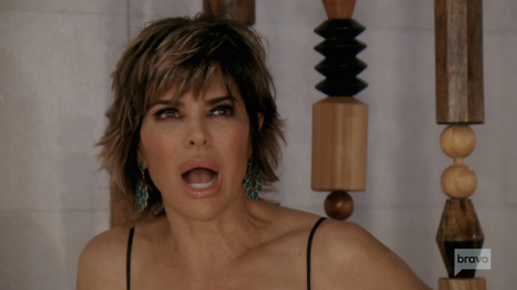 My World Is Spinning Because Lisa Rinna Changed Her Hair