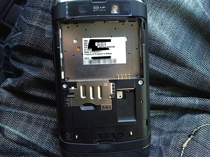 More Shots Of Blackberry Storm 2 Leak