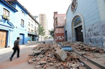 Illustration for article titled Massive Earthquake Strikes Central Chile