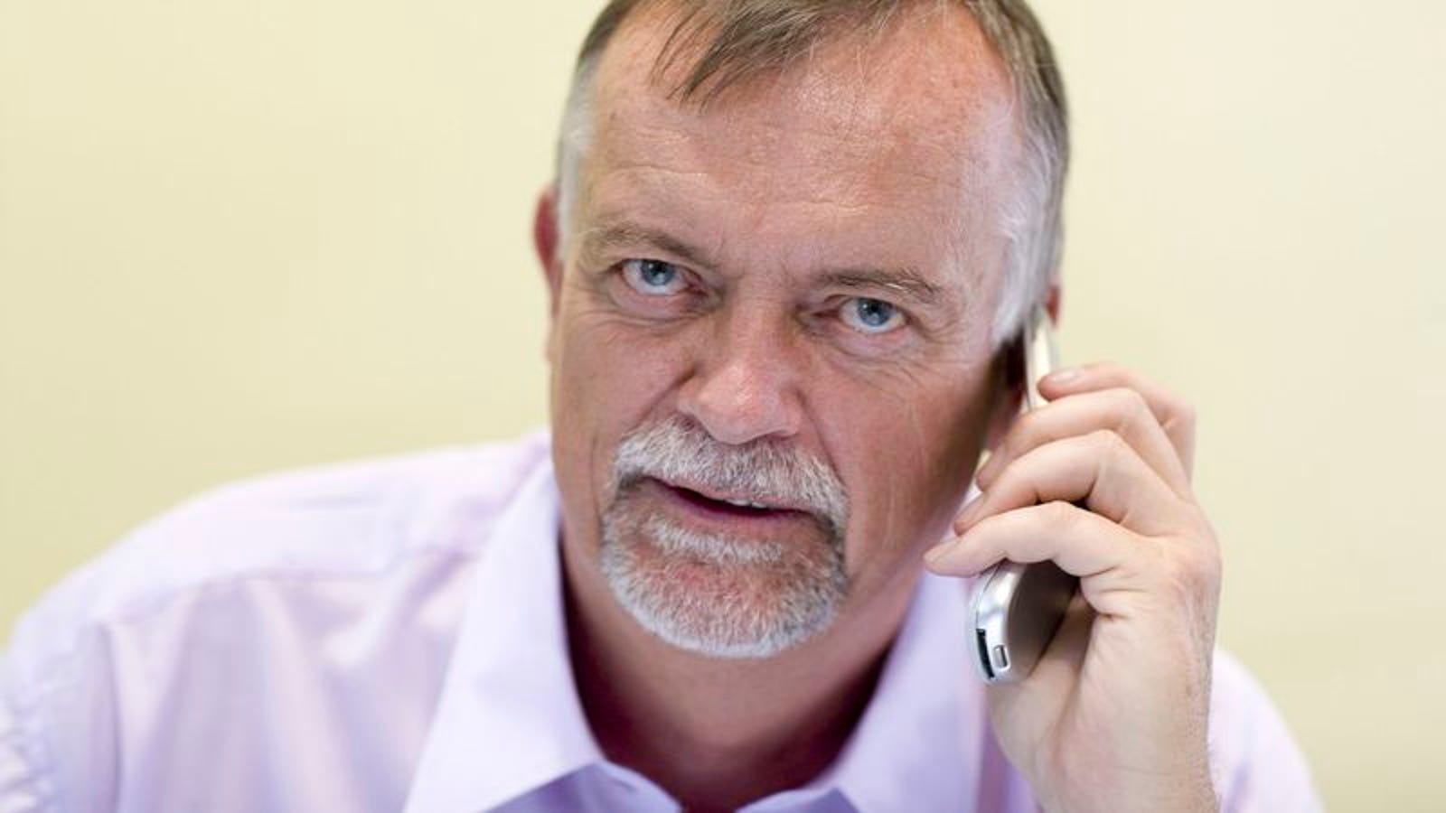 Man Dying From Cancer Spends Last Good Day On Phone With Insurance Company