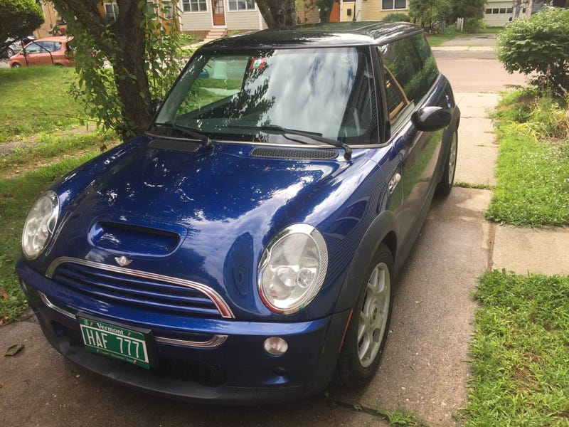 Illustration for article titled I know I have been saying I want to replace my 2004 Mini with something newer UPDATE: Escalating quickly, going to look at it on Friday.