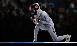 Illustration for article titled The Tech Inside Olympic Fencers' Amazing Future-Warrior LED Helmets
