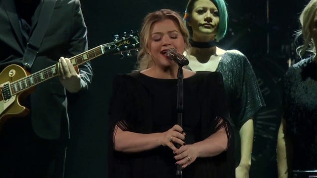 Please Enjoy This Video of Kelly Clarkson Covering 'Shallow'
